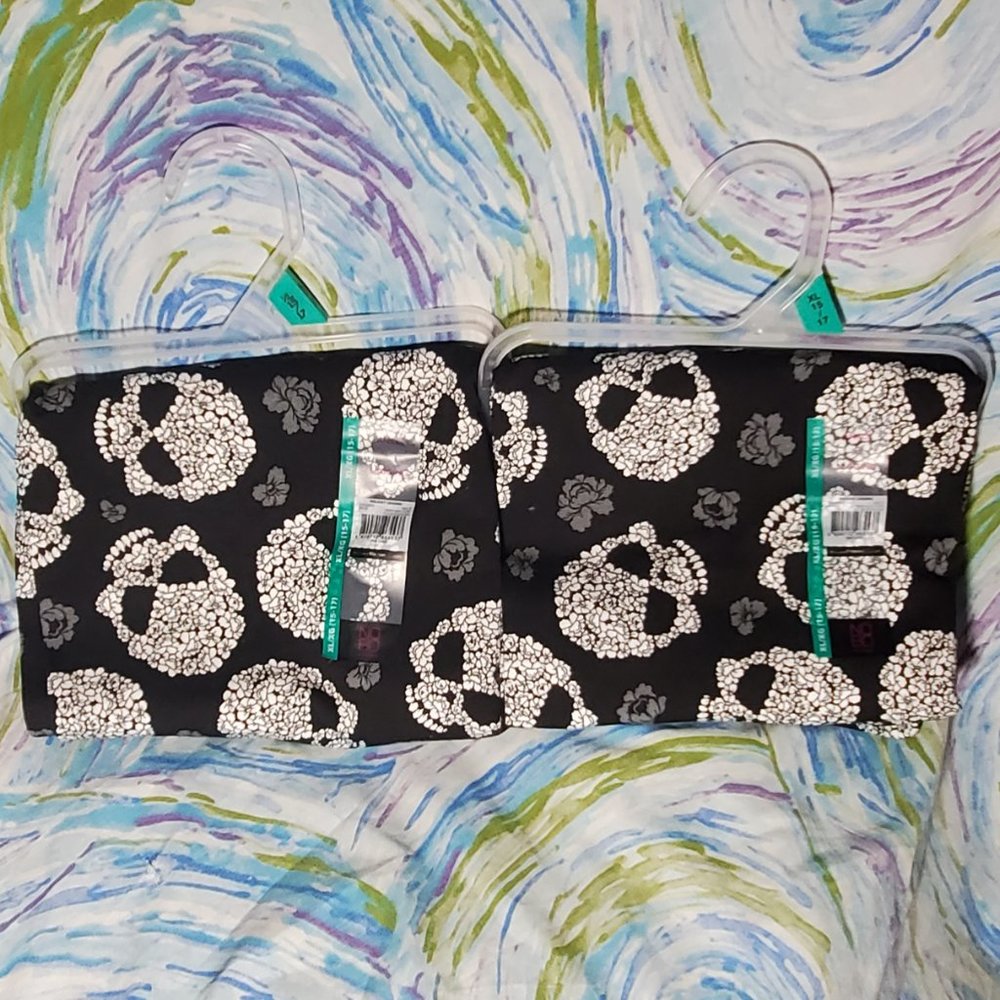 Set of 2 No Boundaries Halloween Floral Skull Leggings